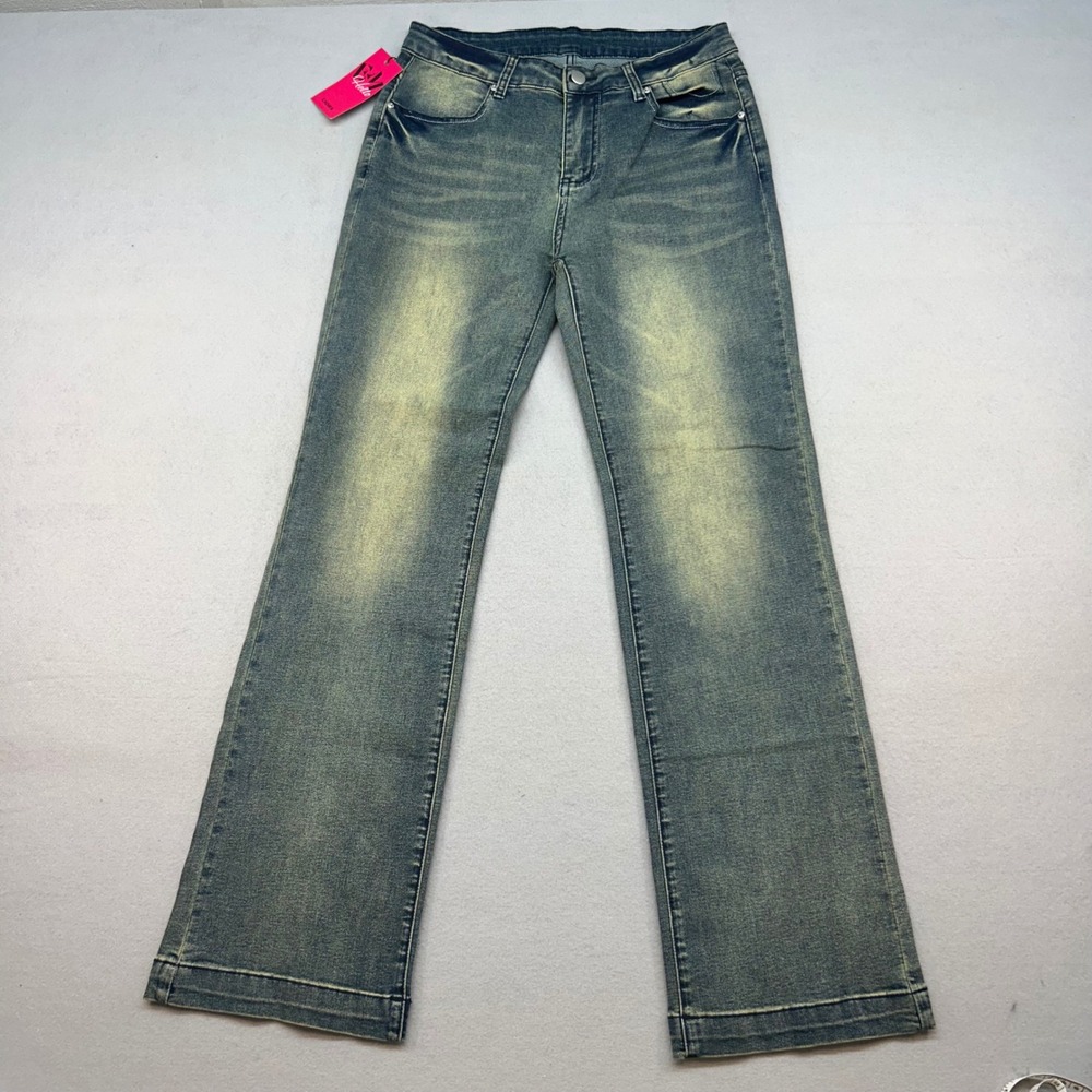 NWT Emmiol Women Medium Wash Yellow Tint Sandblasted Straight Leg Jeans Size M